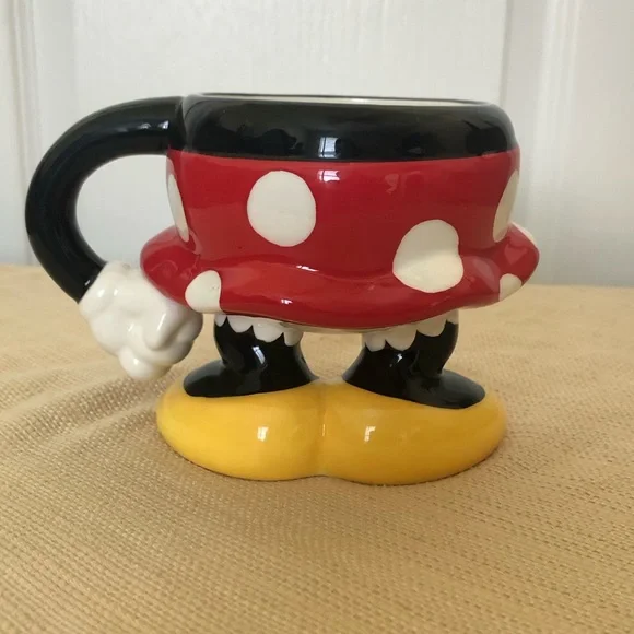 Disney World Minnie Mouse half body / skirt legs mug NWT - Picture 3 of 16